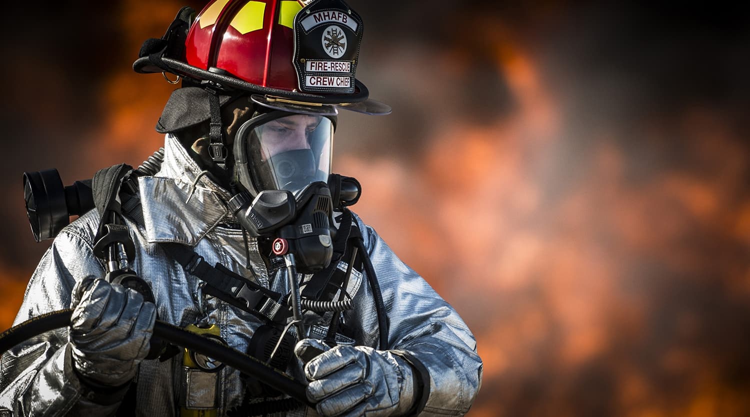 Worker wearing a respirator
